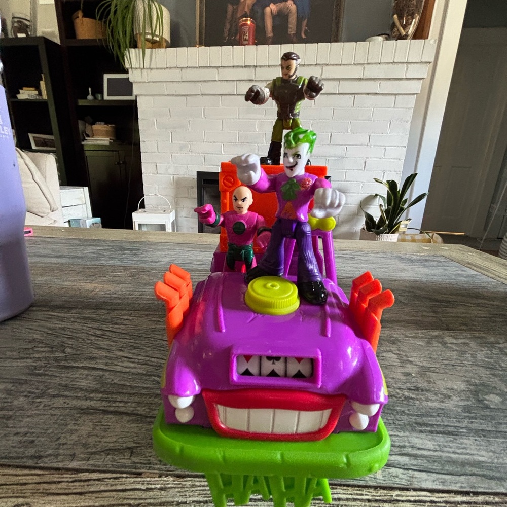 Villainous Adventure Car with Action Figures- Joker imaginex toy